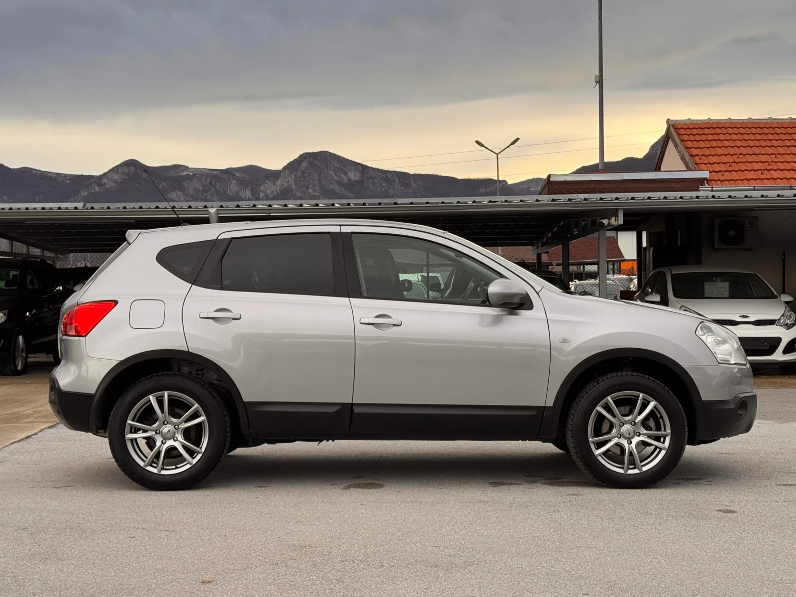 Nissan Qashqai 2.0i �������� | Mobile.bg � ����������� 5