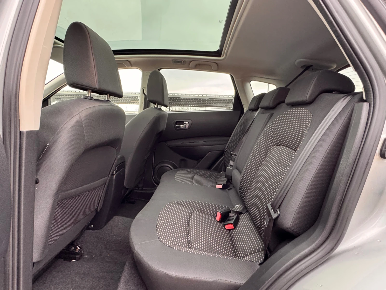 Nissan Qashqai 2.0i �������� | Mobile.bg � ����������� 9