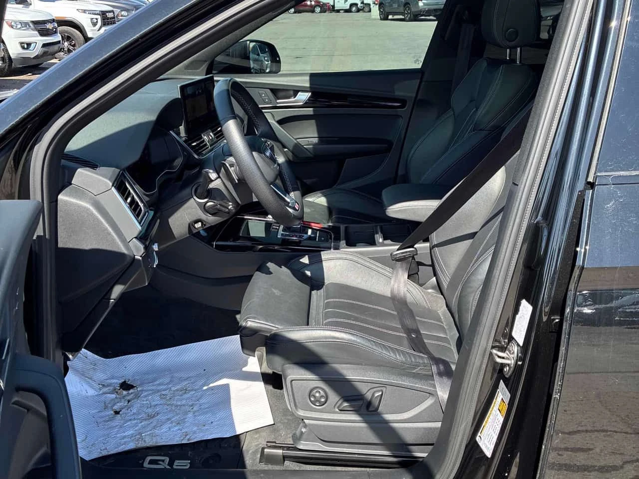 Audi Q5 * Technik * CARFAX * S-LINE * PANO, снимка 11 - Автомобили и джипове - 54144683