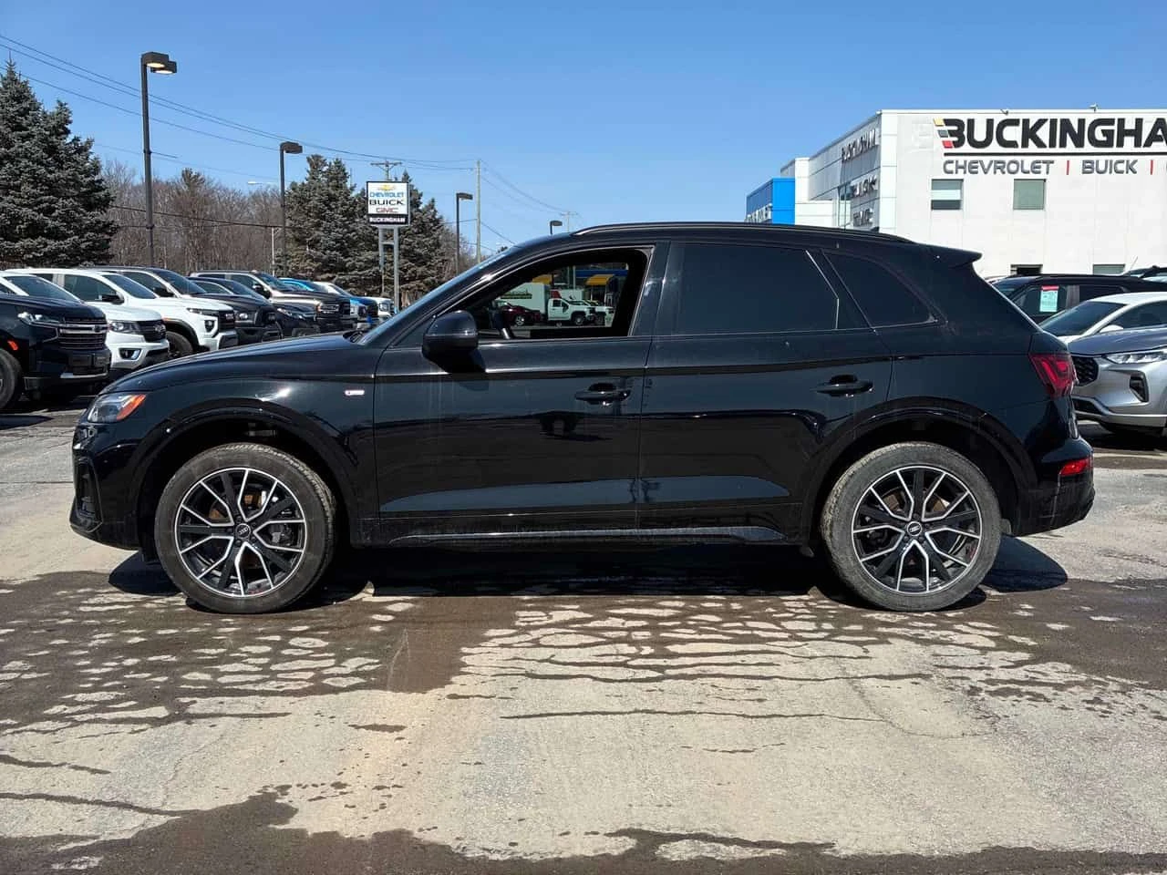 Audi Q5 * Technik * CARFAX * S-LINE * PANO, снимка 2 - Автомобили и джипове - 54144683