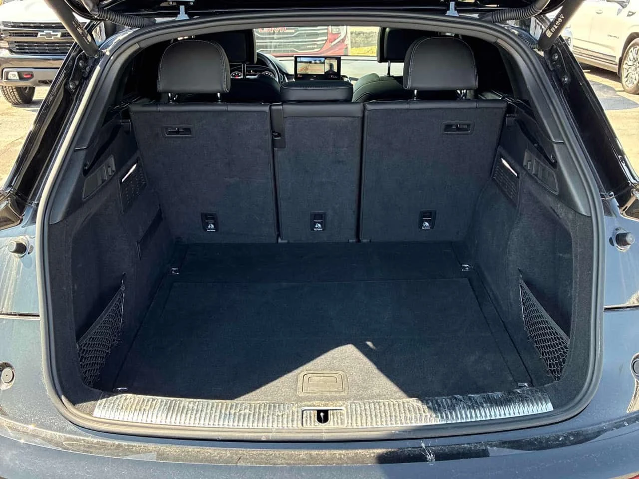 Audi Q5 * Technik * CARFAX * S-LINE * PANO, снимка 14 - Автомобили и джипове - 54144683