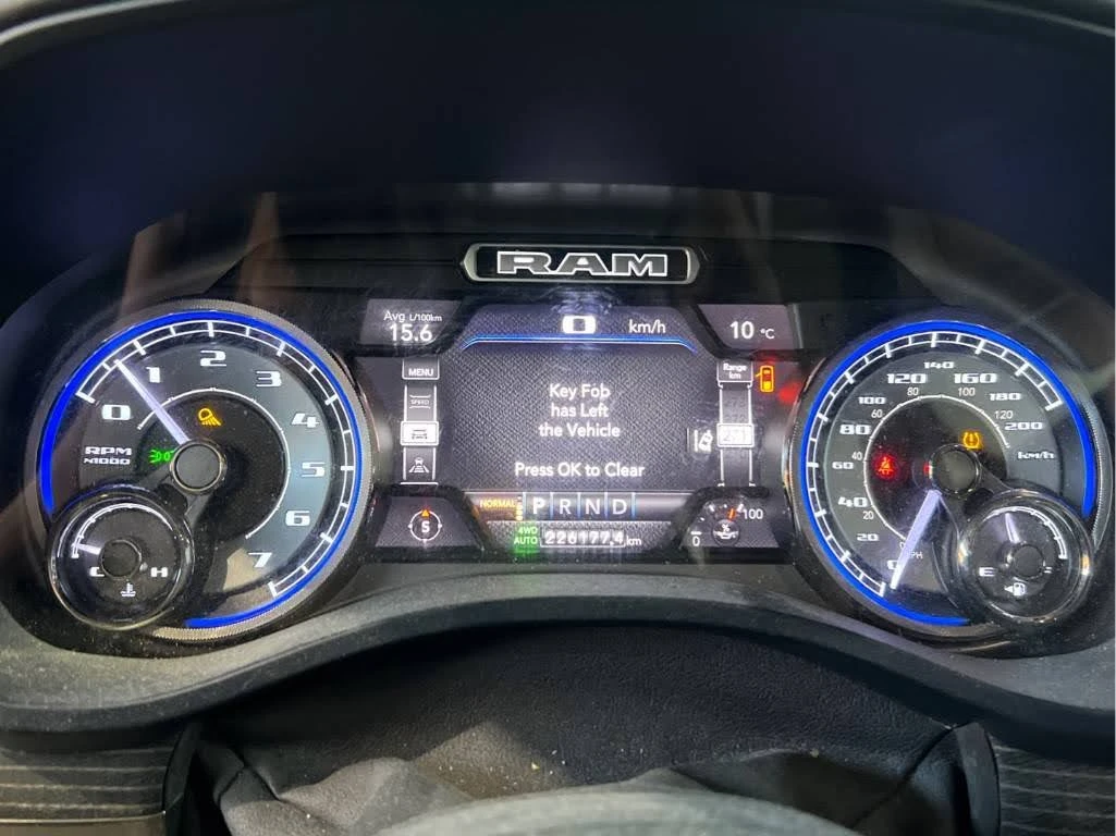 Dodge RAM 1500 Limited 5.7 4x4, снимка 2 - Автомобили и джипове - 54172901