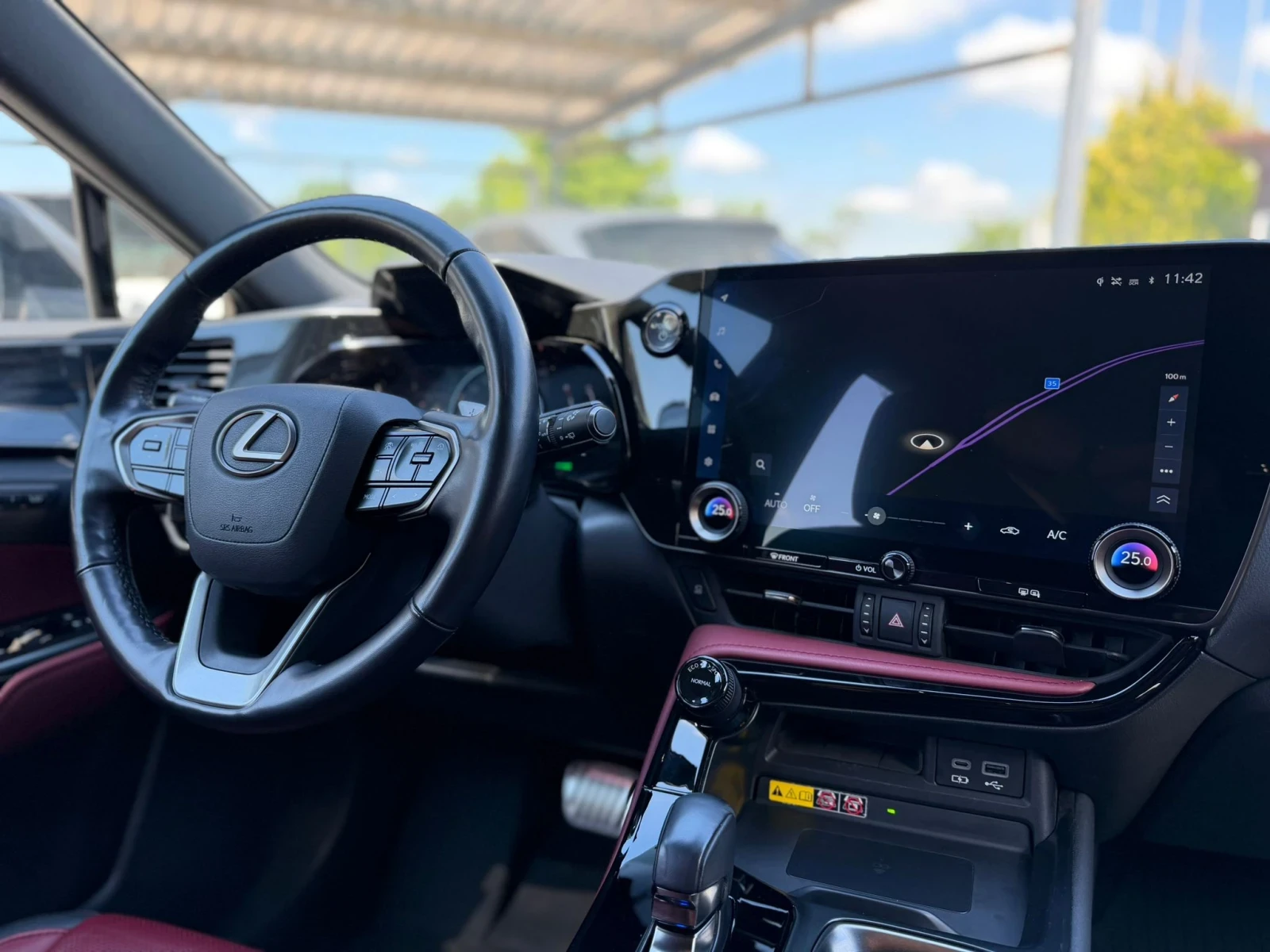 Lexus NX 350h /AWD/360Camera/Panorama/EU с гаранция, снимка 11 - Автомобили и джипове - 54639624