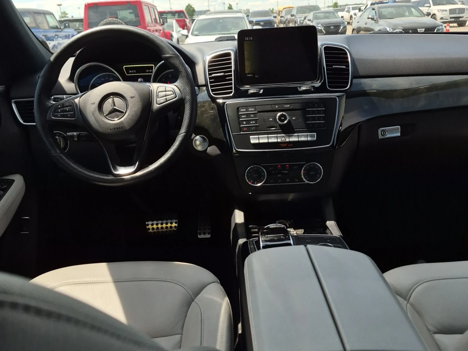 Mercedes-Benz GLE 43 AMG * * CARFAX * * АВТО КРЕДИТ * * , снимка 6 - Автомобили и джипове - 54807805