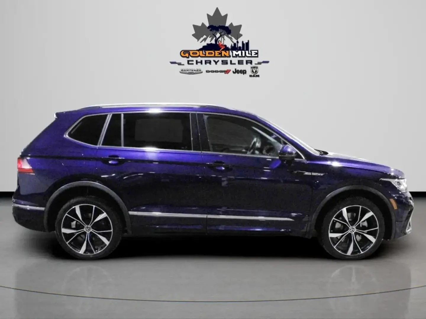 VW Tiguan R-LINE  HIGHLINE ЦЕНА ДО БЪЛГАРИЯ АВТОКРЕДИТ, снимка 5 - Автомобили и джипове - 55153762