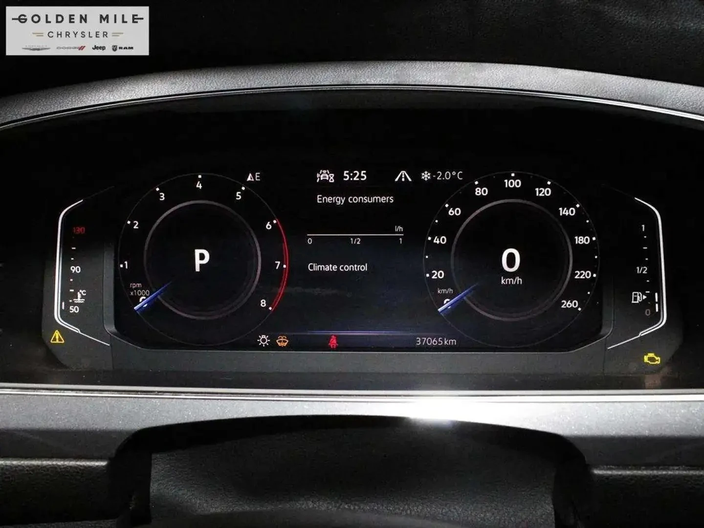 VW Tiguan R-LINE  HIGHLINE ЦЕНА ДО БЪЛГАРИЯ АВТОКРЕДИТ, снимка 8 - Автомобили и джипове - 55153762