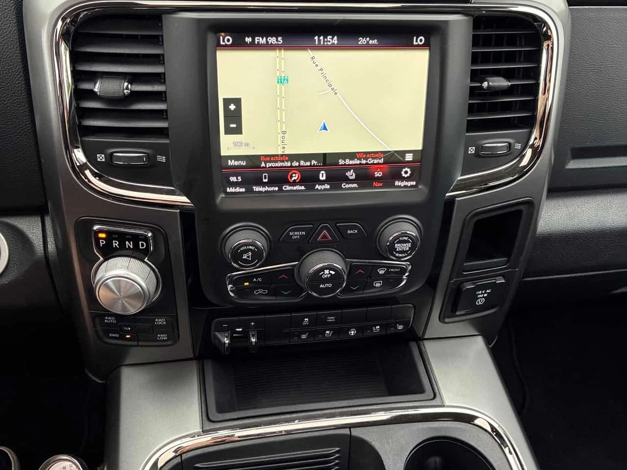 Dodge RAM 1500 * Sport * CARFAX * ПОДГРЕВИ * ОБДУХВАНЕ * , снимка 10 - Автомобили и джипове - 55583749
