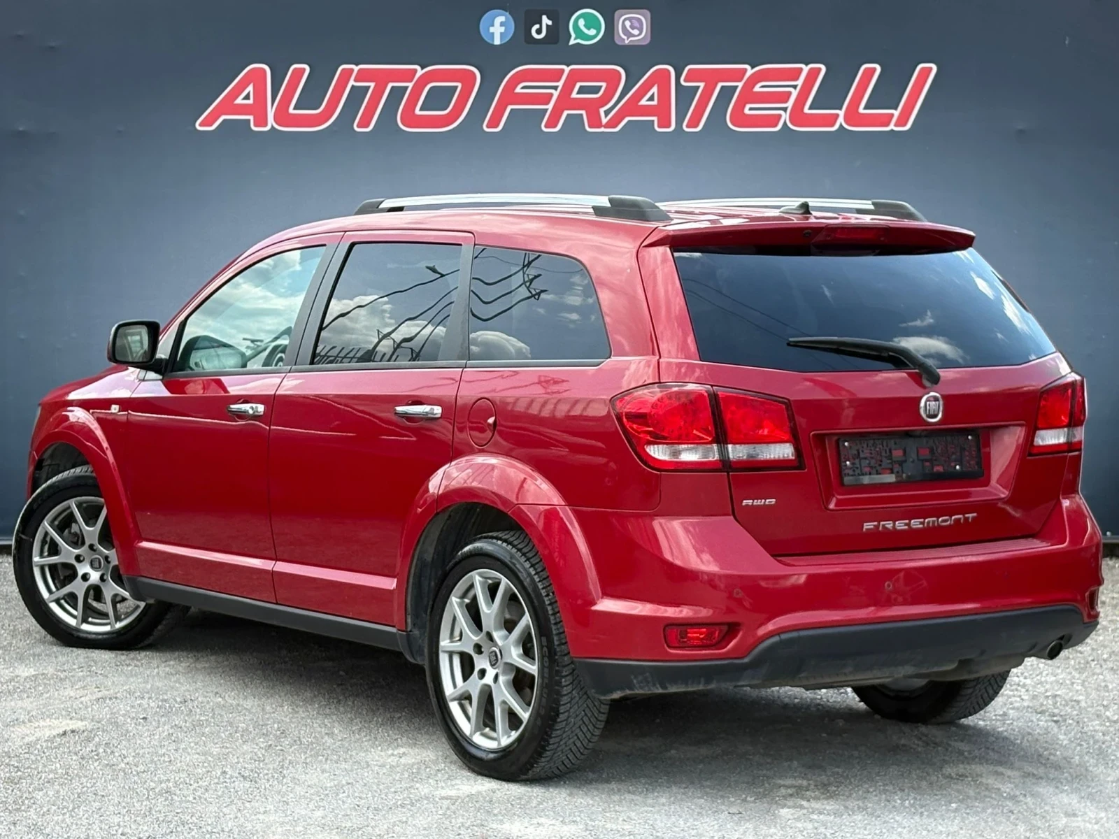 Fiat Freemont 2.0D | 7 МЕСТЕН| ЛИЗИНГ, снимка 4 - Автомобили и джипове - 55775739