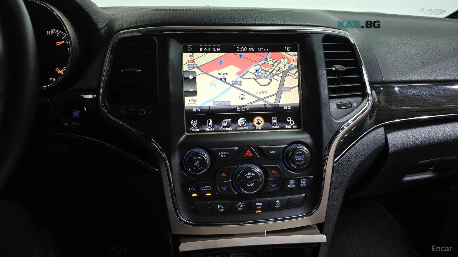 Jeep Grand cherokee OVERLAND* 4X4* 8ZF* DISTRONIC* PANO* ОБДУХ* , снимка 8 - Автомобили и джипове - 55993082