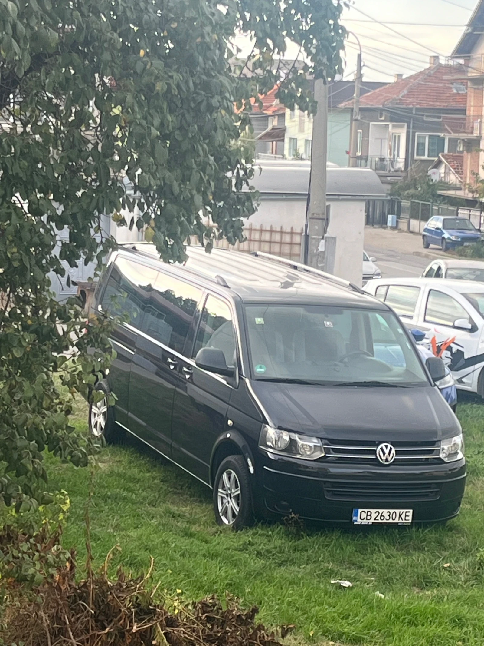 VW Caravelle Ван - изображение 9