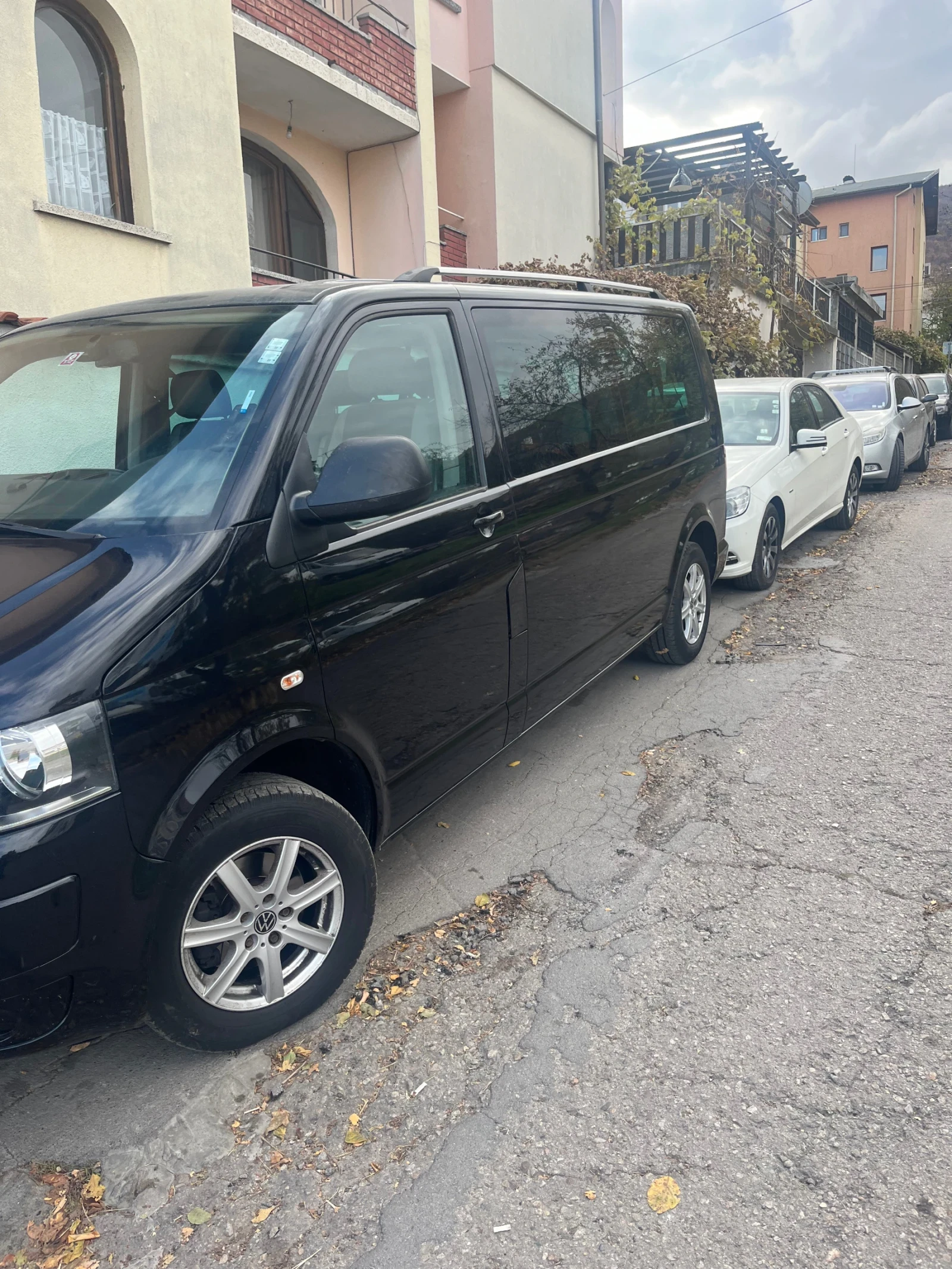 VW Caravelle Ван - изображение 2