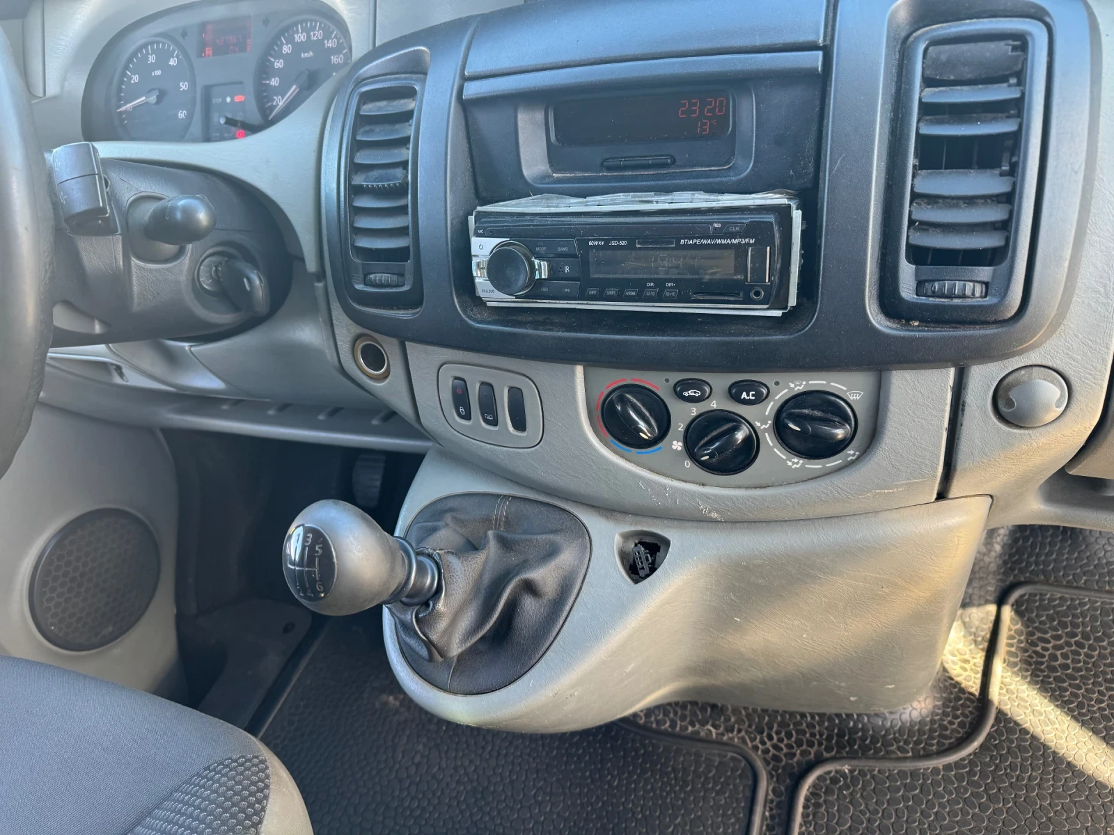 Renault Trafic 1.9 100ps Klima 5+ 1 - изображение 8