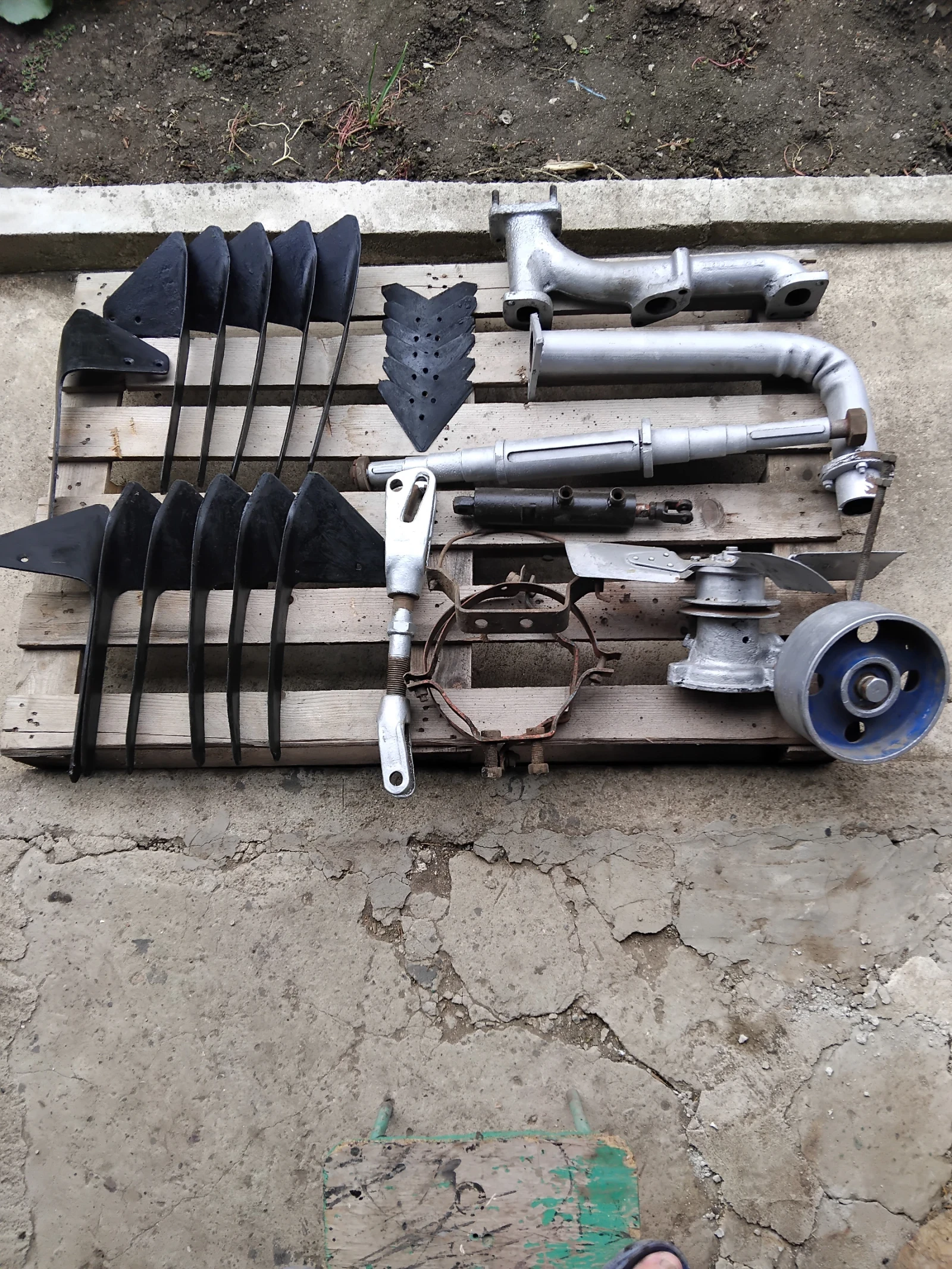   4  25 | Mobile.bg   16