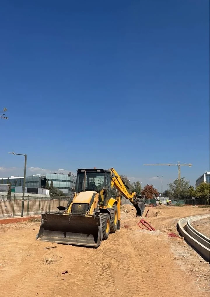 Багер JCB 3CX, снимка 5 - Индустриална техника - 54163502