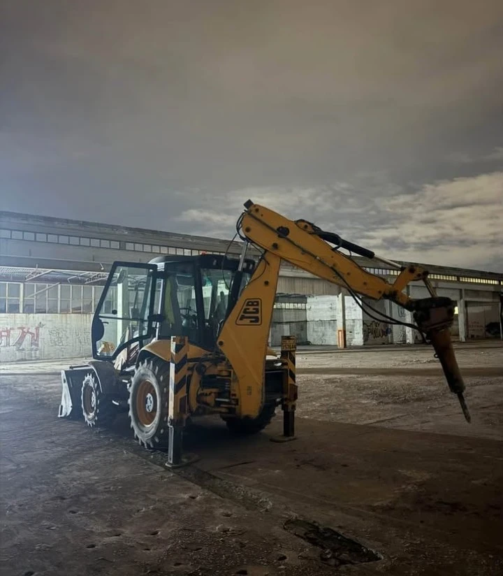 Багер JCB 3CX, снимка 2 - Индустриална техника - 54163502