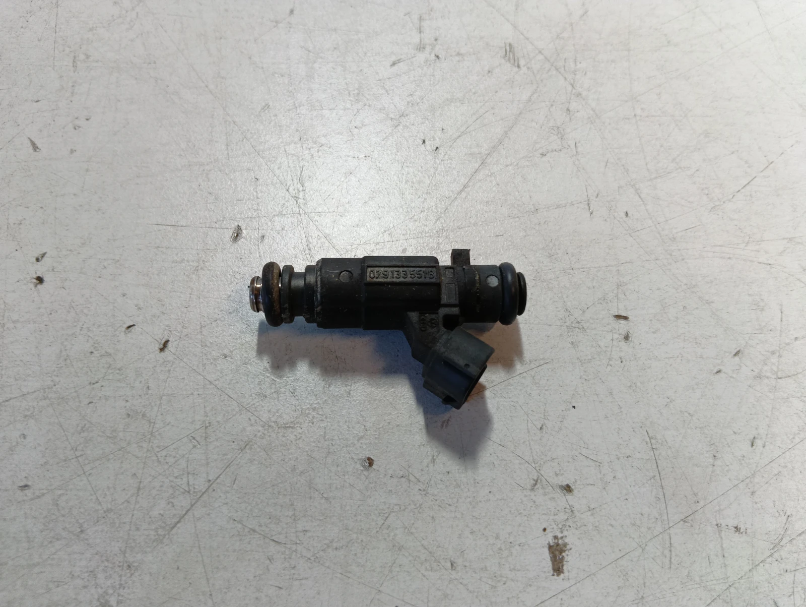 дюза 3.7 I 079133551B 0280156180 Audi A8