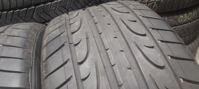 Гуми Летни 295/35R21, снимка 4 - Гуми и джанти - 32560431