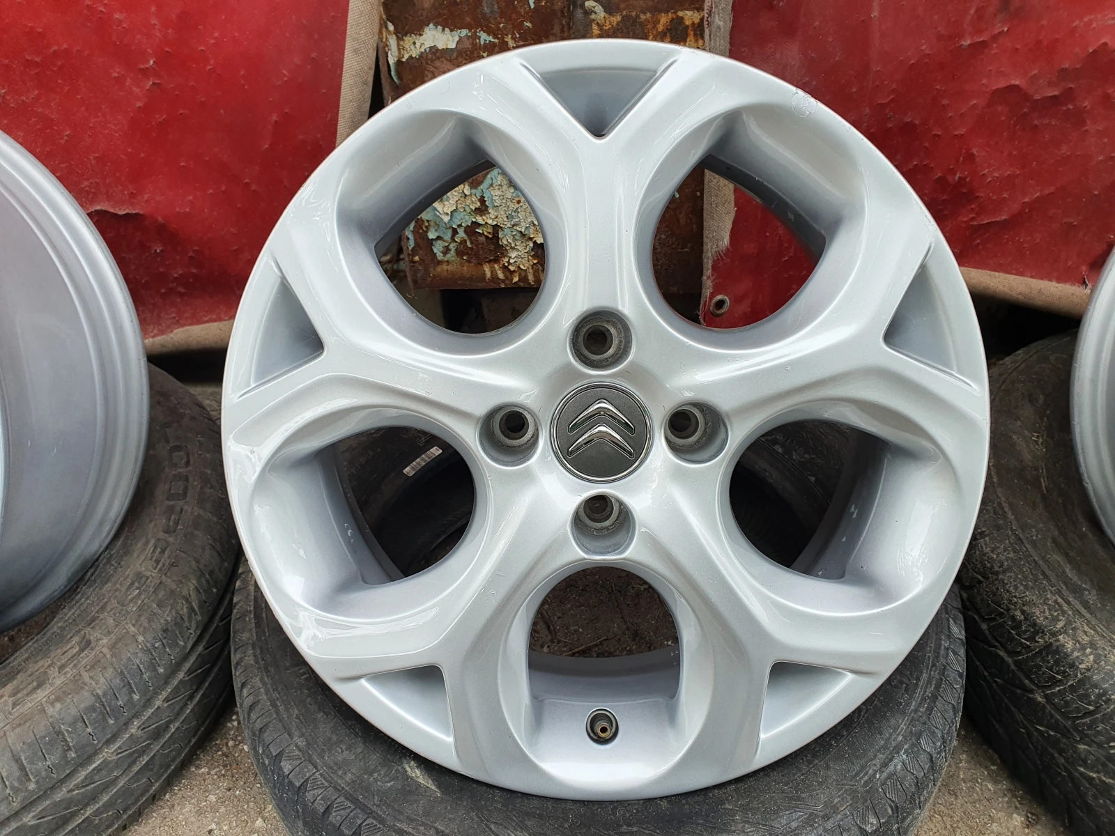 Джанти за Citroen C3 Aircross, снимка 3 - Гуми и джанти - 54546565