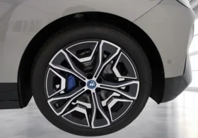 BMW iX xDrive40 = Sport Package = Гаранция, снимка 4