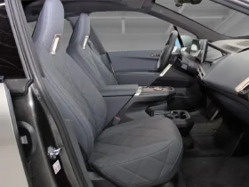 BMW iX xDrive40 = Sport Package = Гаранция, снимка 11