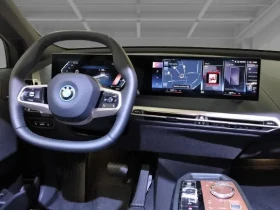 BMW iX xDrive40 = Sport Package = Гаранция, снимка 8