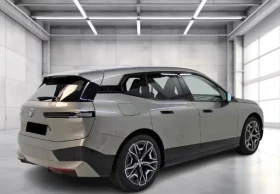 BMW iX xDrive40 = Sport Package = Гаранция, снимка 2