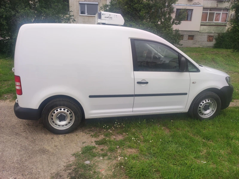 VW Caddy Хладилен, снимка 7 - Автомобили и джипове - 47470870