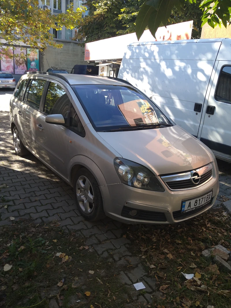 Opel Zafira 1.8 i, снимка 2 - Автомобили и джипове - 47825823