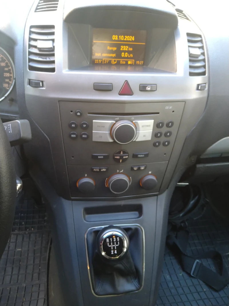 Opel Zafira 1.8 i, снимка 5 - Автомобили и джипове - 47825823