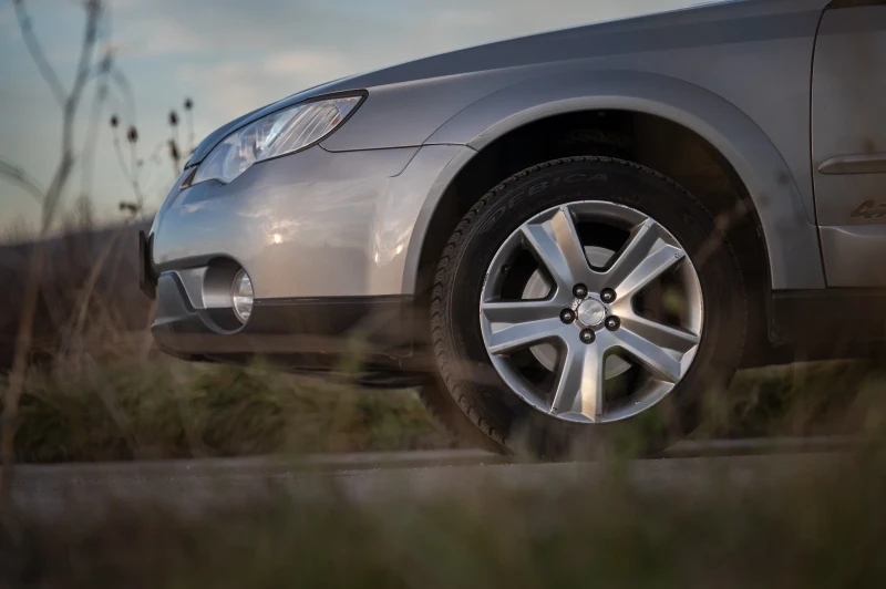 Subaru Outback 2.5 Автомат Газ, снимка 6 - Автомобили и джипове - 48372774