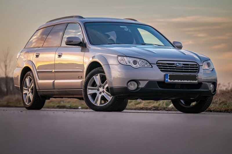 Subaru Outback 2.5 Автомат Газ, снимка 1 - Автомобили и джипове - 48372774