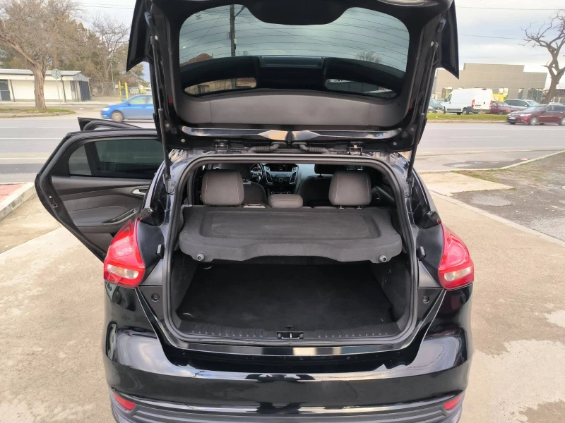 Ford Focus ST-2.0i-Kamera-Euro-6B-Keyless, снимка 11 - Автомобили и джипове - 53011214