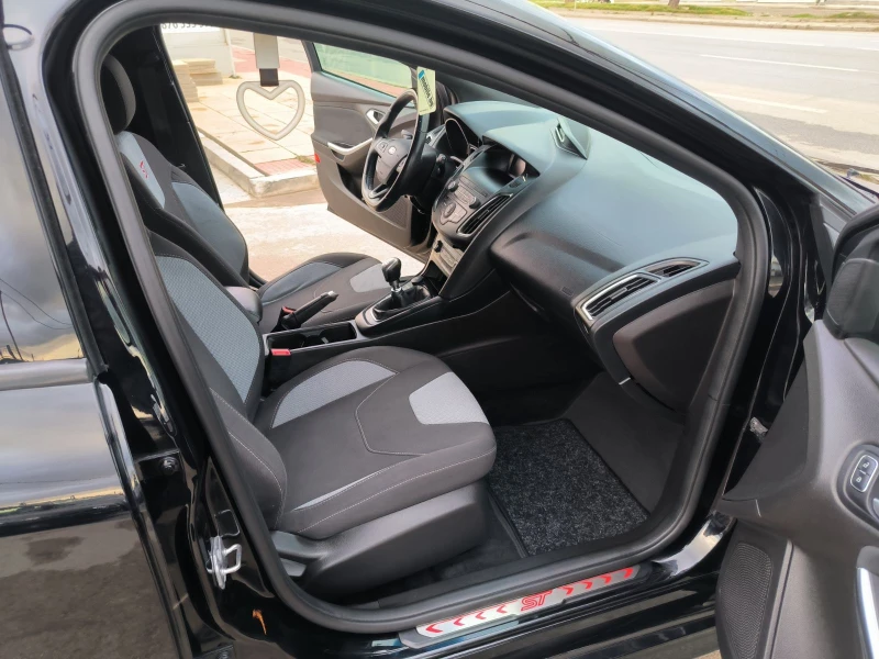 Ford Focus ST-2.0i-Kamera-Euro-6B-Keyless, снимка 17 - Автомобили и джипове - 53011214