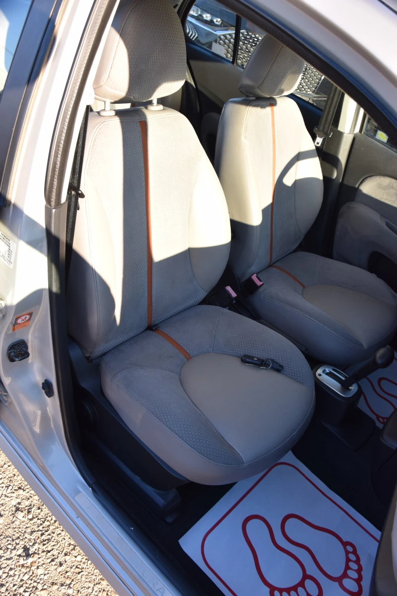 Nissan Micra 1, 4i automat, снимка 13 - Автомобили и джипове - 53046356