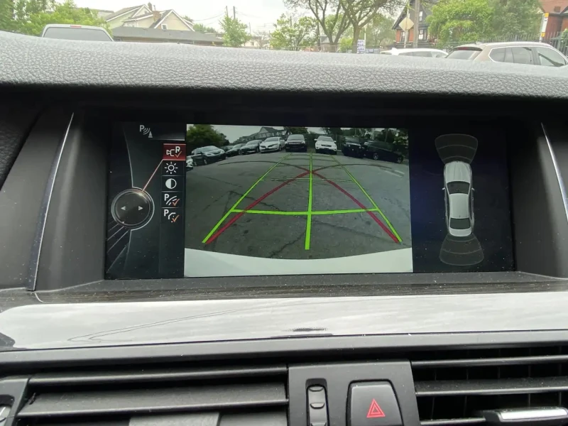 BMW 535 * АВТО КРЕДИТ* ЦЕНА ДО БГ * Сервизна история * , снимка 9 - Автомобили и джипове - 53355771