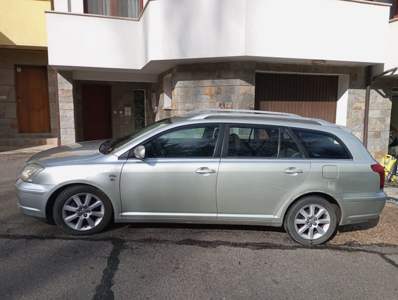 Toyota Avensis, снимка 3 - Автомобили и джипове - 53527424