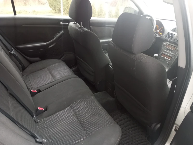 Toyota Avensis, снимка 9 - Автомобили и джипове - 53527424