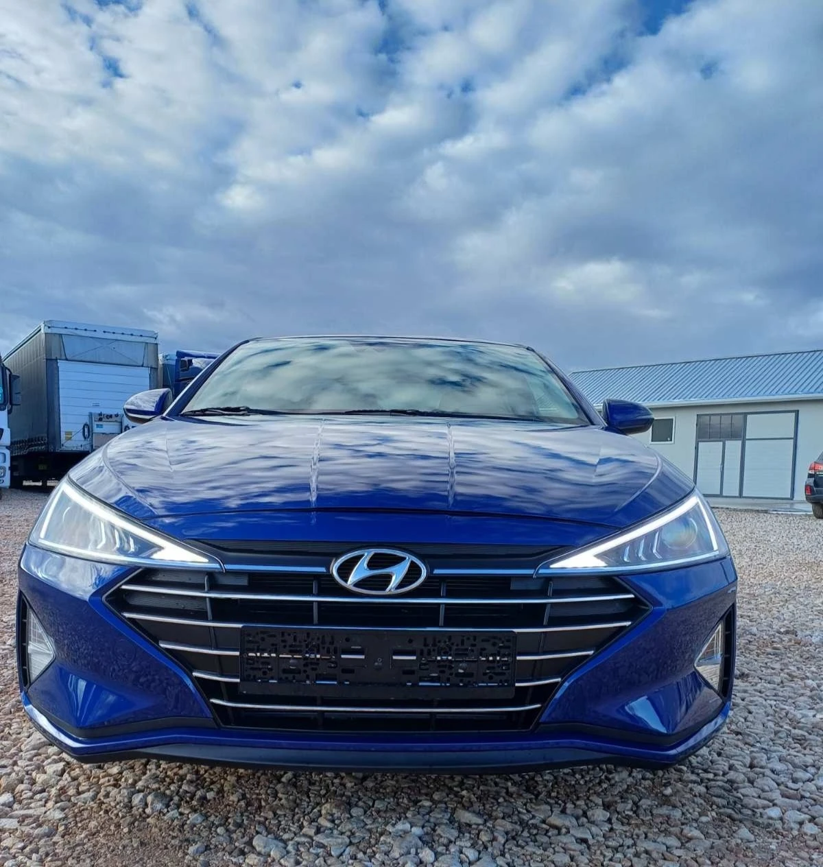 Hyundai Elantra  - изображение 3