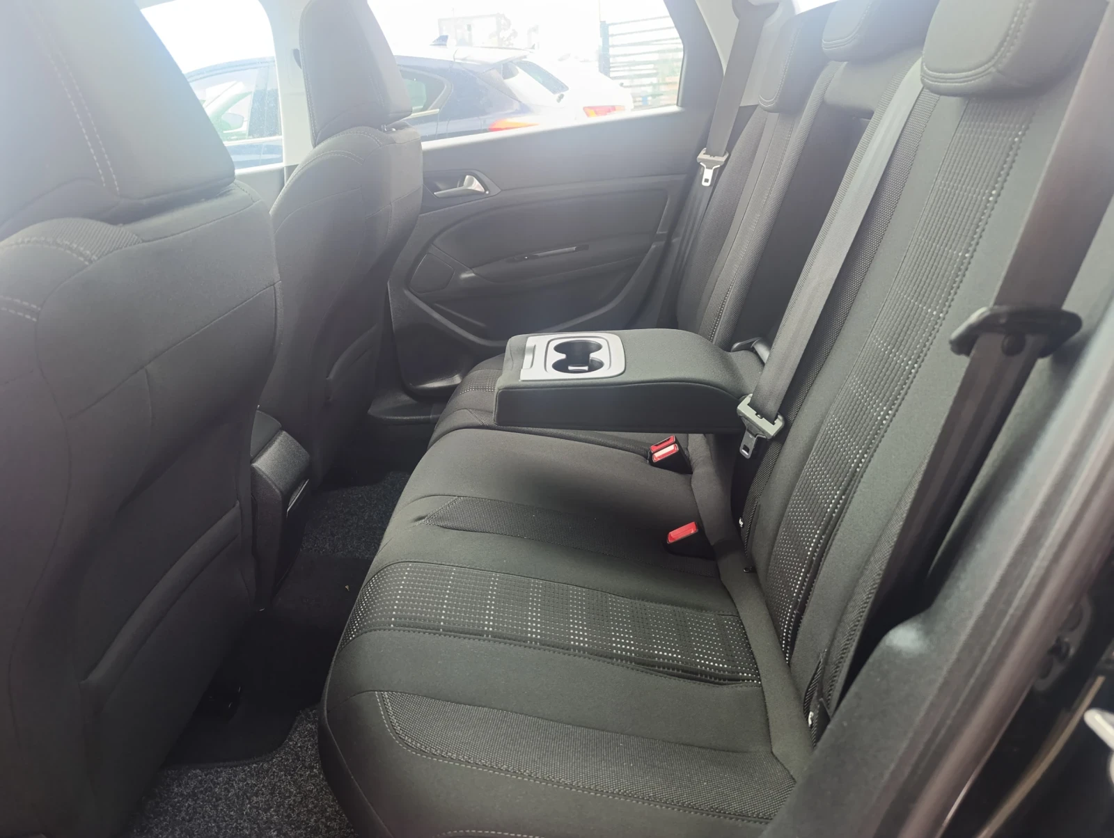 Peugeot 308 SW 1.2 Allure Panorama | Mobile.bg   13