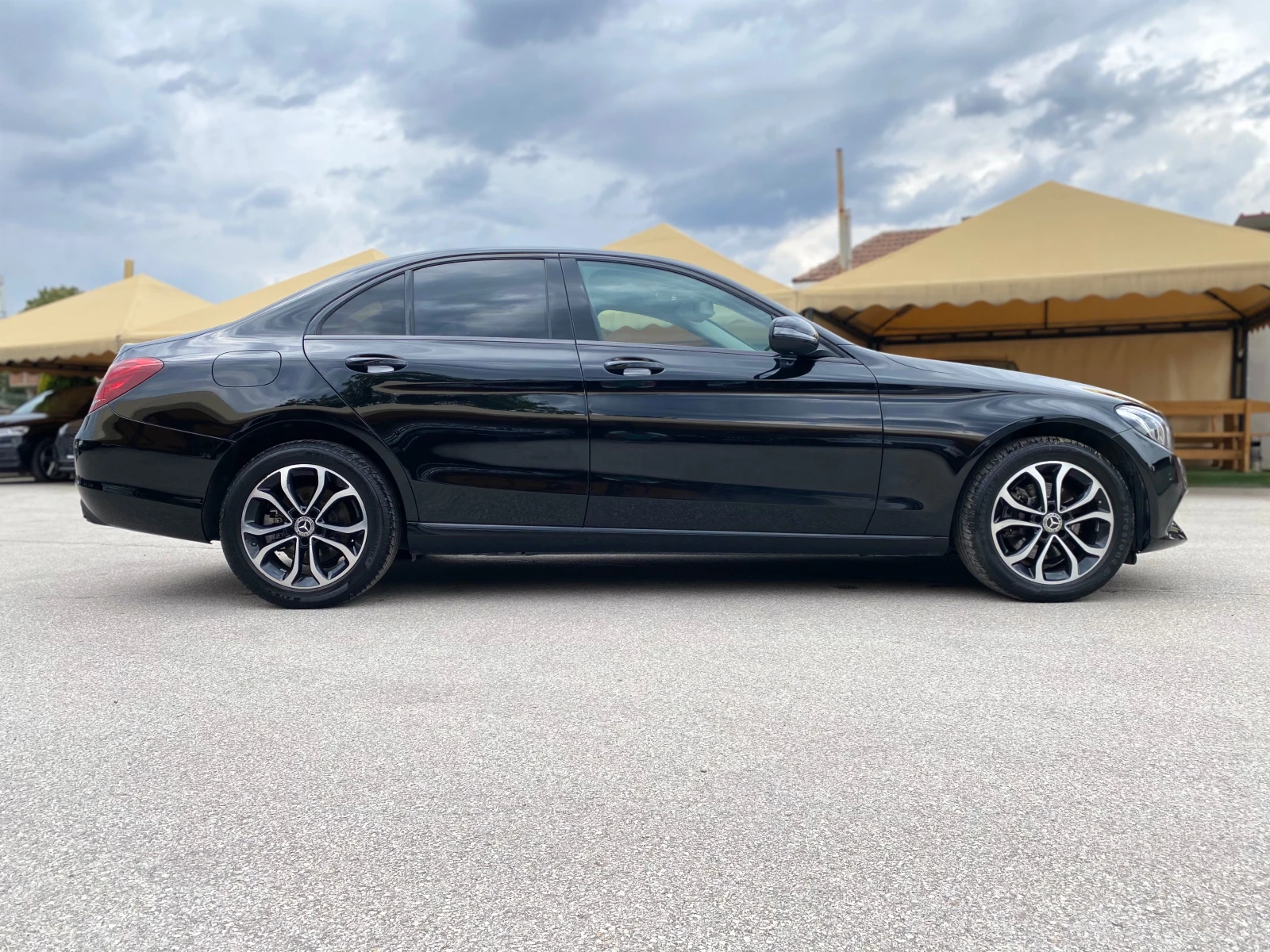 Mercedes-Benz C 220 d 4-MATIC 9G-TRONIC NIGHT PACK !! 100% РЕАЛНИ КМ ! - изображение 4