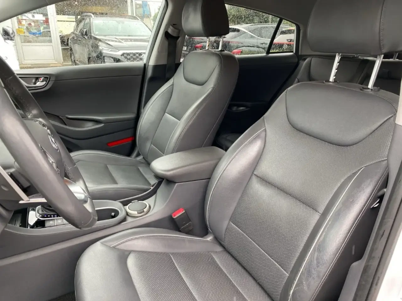 Hyundai Ioniq Premium Plug-In Hybrid !!! | Mobile.bg   12