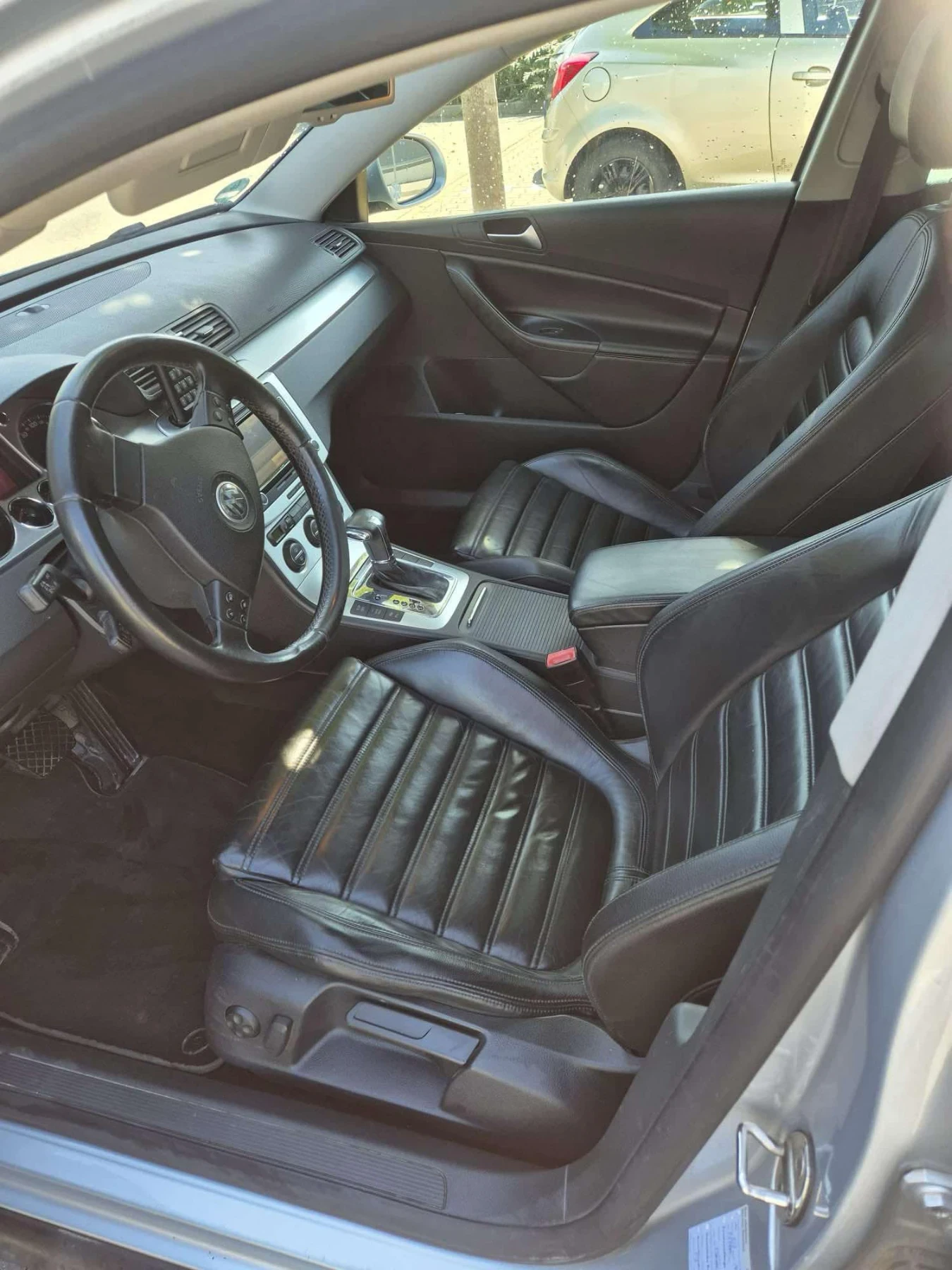 VW Passat 2.0TDI Автоматик - изображение 6