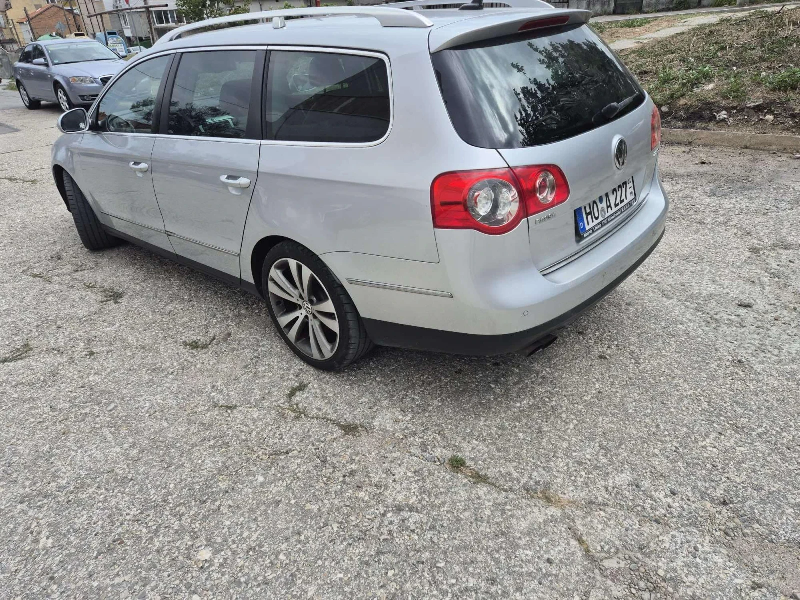 VW Passat 2.0TDI Автоматик - изображение 3
