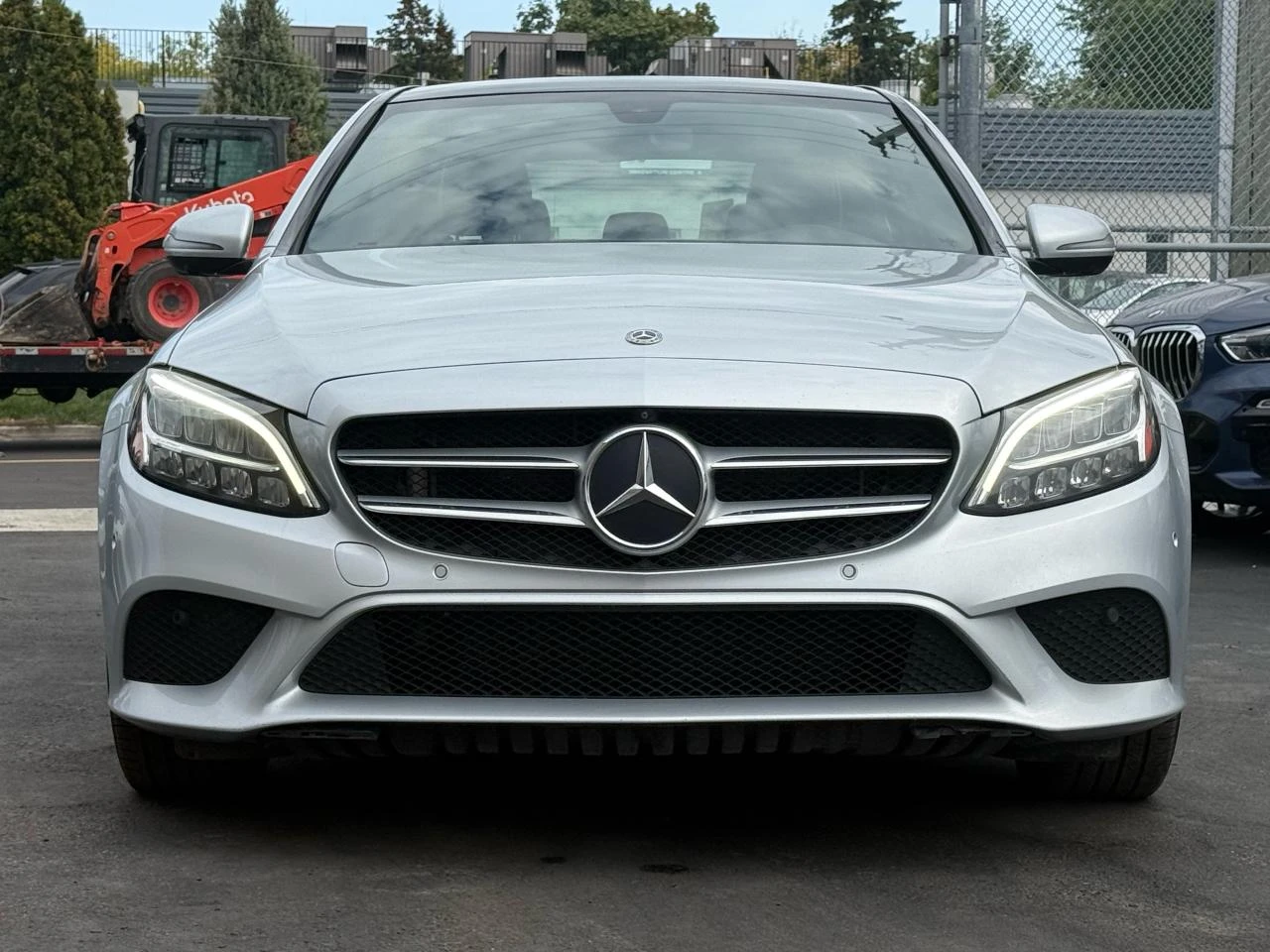 Mercedes-Benz C 300 4Matic / BURMESTER / PANO - изображение 2