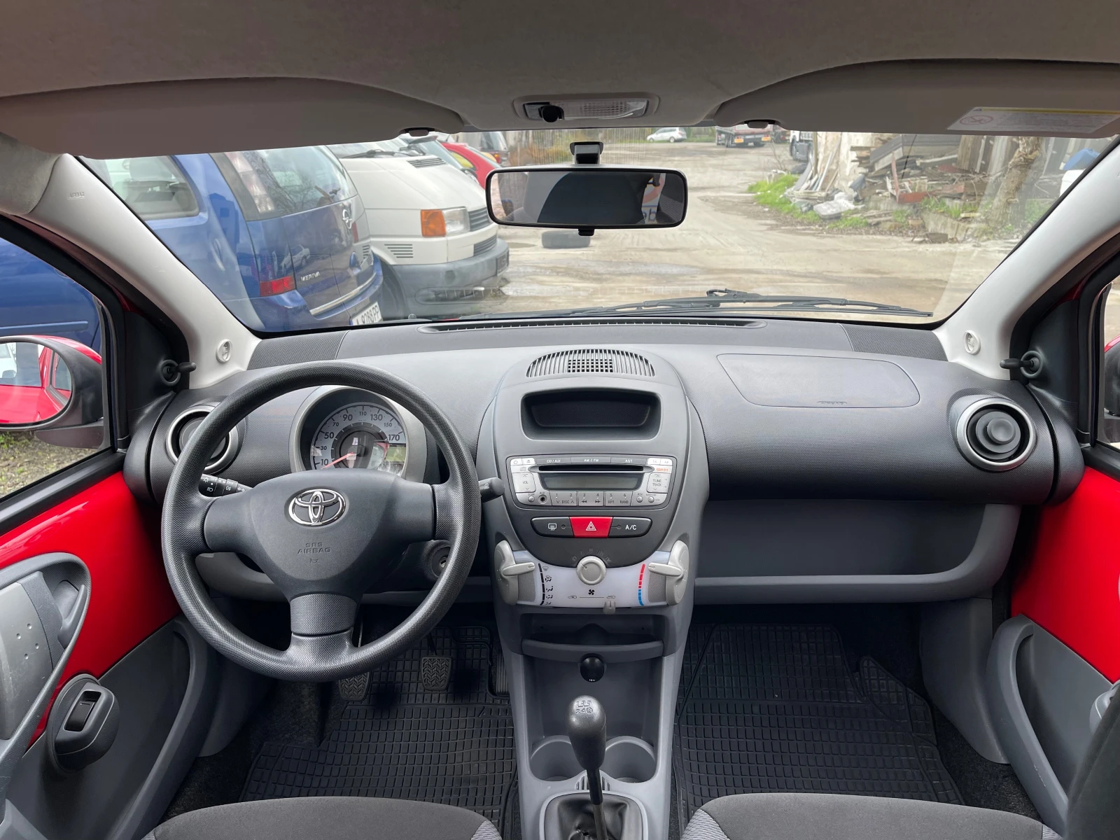 Toyota Aygo 1.0 VVT-I  ПРОБЕГ 31226 !!!!!! - изображение 10