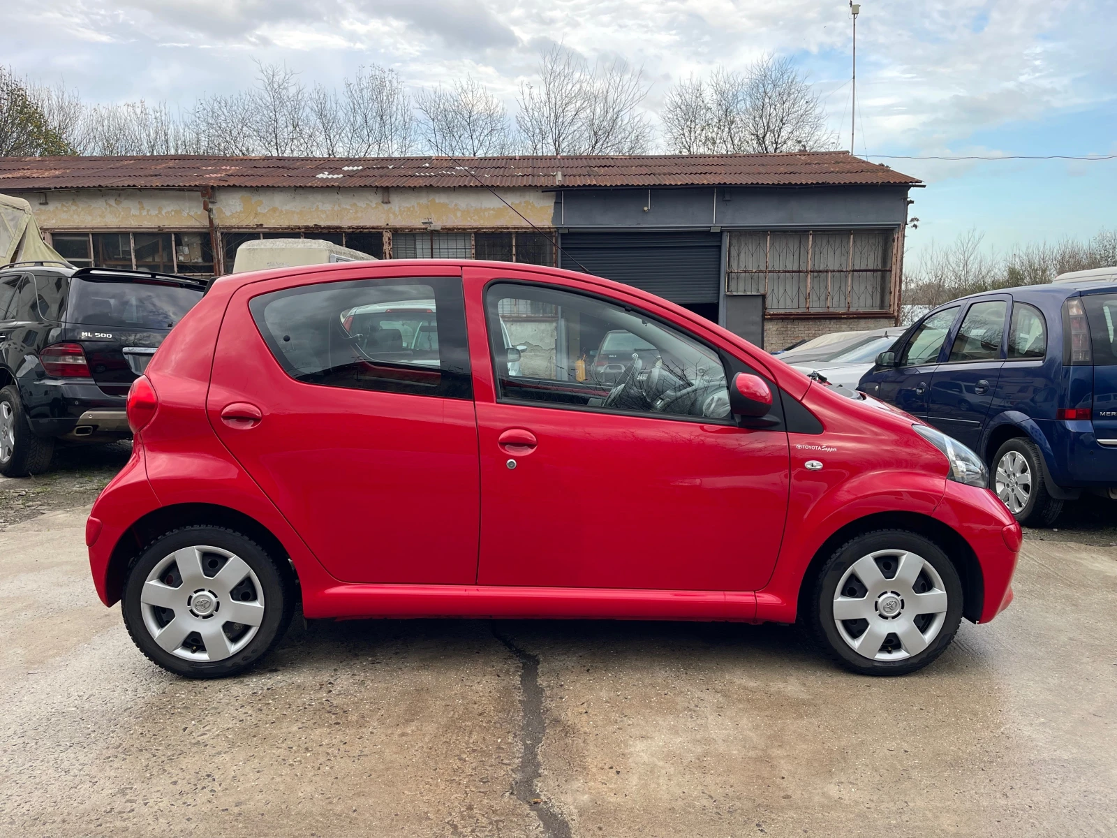 Toyota Aygo 1.0 VVT-I  ПРОБЕГ 31226 !!!!!! - изображение 2