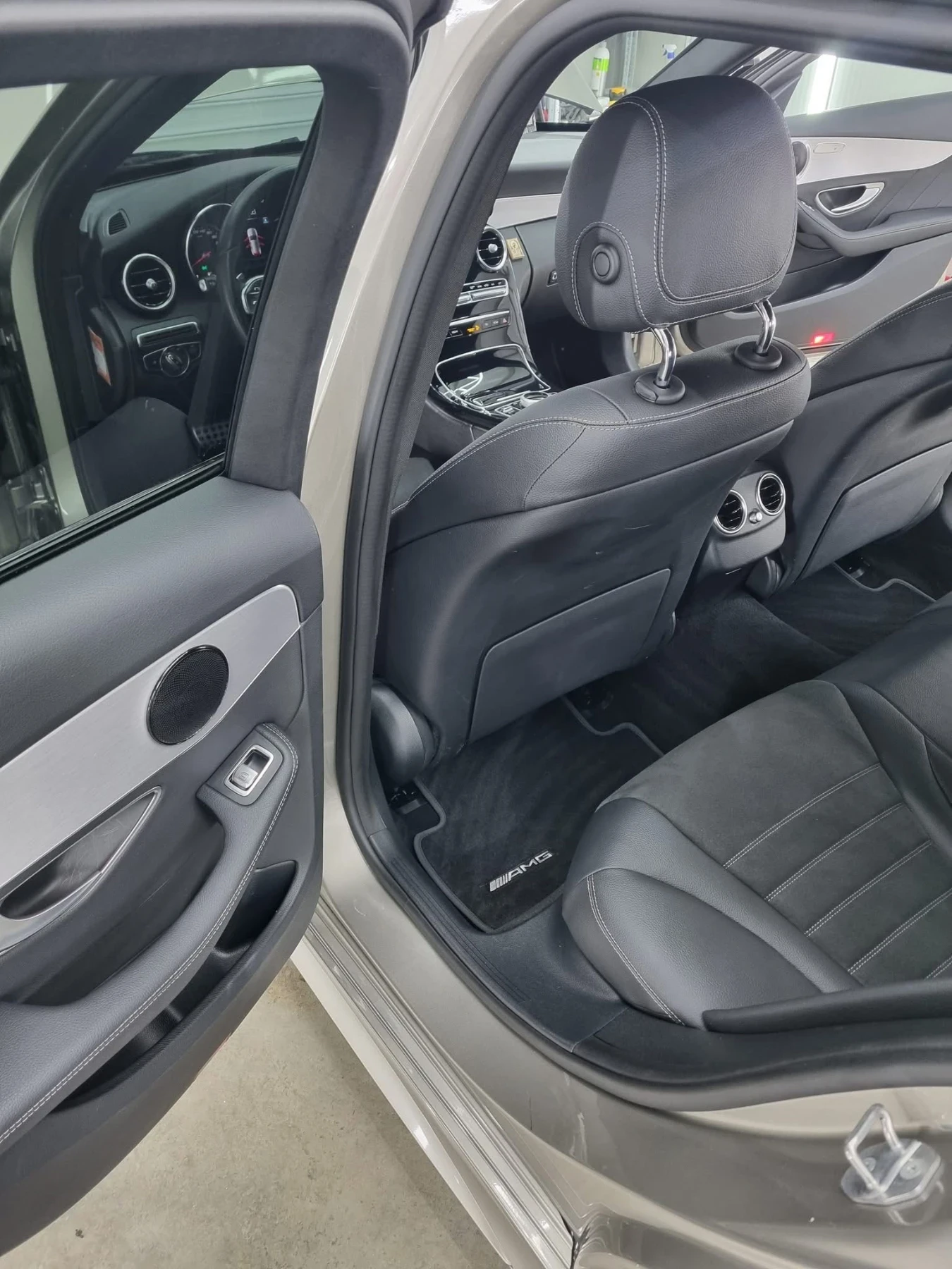 Mercedes-Benz C 200 EQ Boost/AMG LINE! | Mobile.bg   10