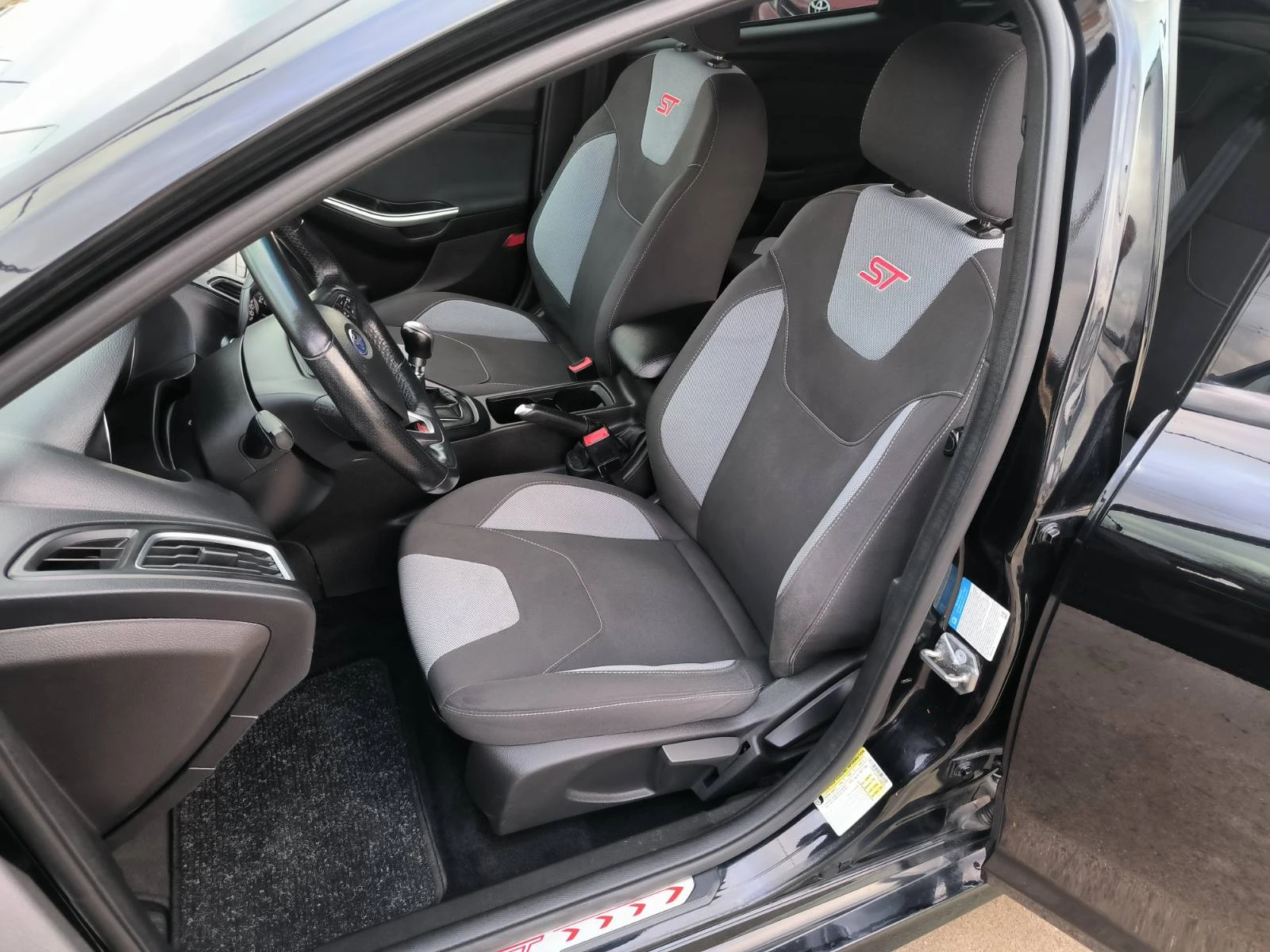 Ford Focus ST-2.0i-Kamera-Euro-6B-Keyless | Mobile.bg � ����������� 15