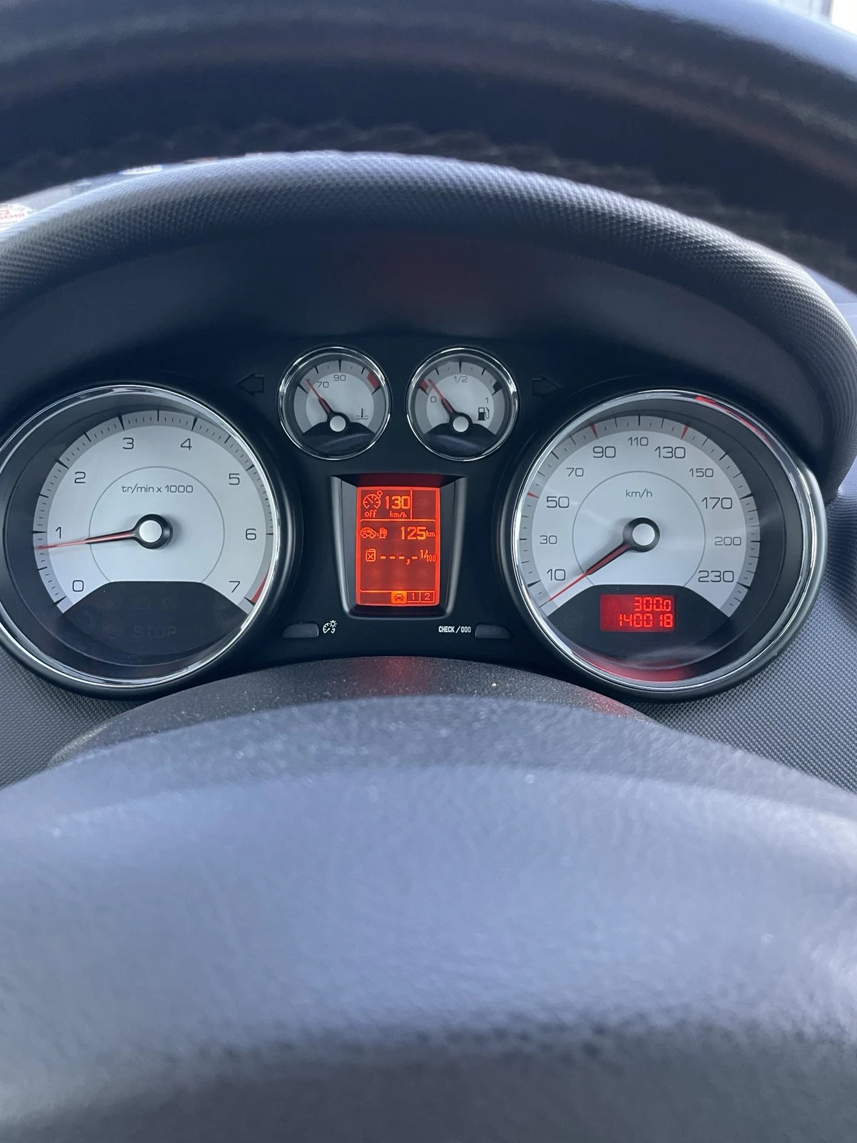 Peugeot 308  - изображение 9