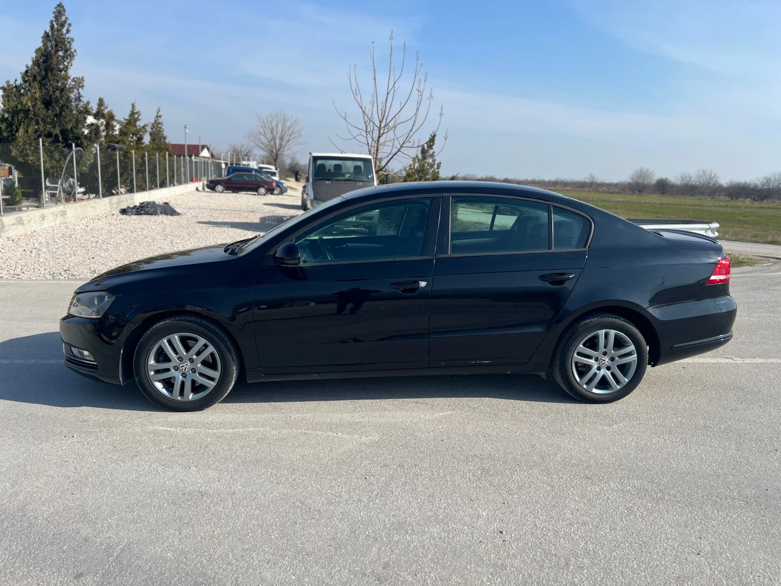 VW Passat 2.0 TDI, снимка 4 - Автомобили и джипове - 53753388